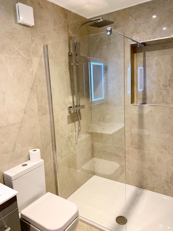 Modern 2 Bedroom Apartment With Private Garden Near Canary Wharf Λονδίνο Εξωτερικό φωτογραφία